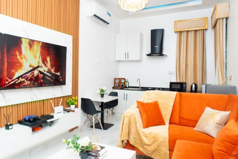 Urban Retreat Luxury Shortlet Apartment Lekki Ajah Lagos With Pool And Gym Экстерьер фото