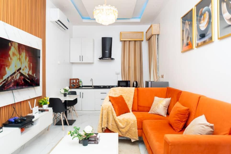 Urban Retreat Luxury Shortlet Apartment Lekki Ajah Lagos With Pool And Gym Экстерьер фото