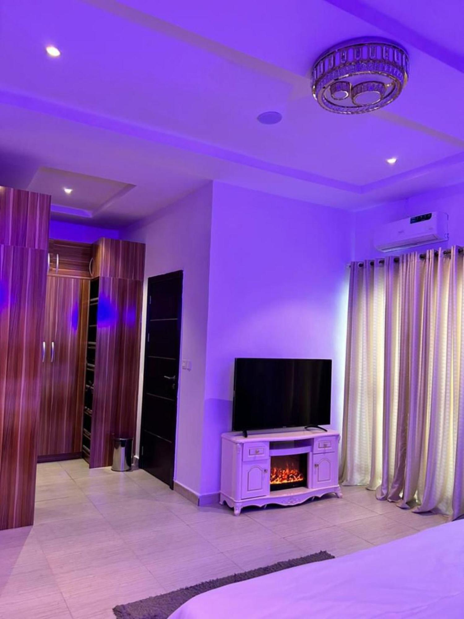 Urban Retreat Luxury Shortlet Apartment Lekki Ajah Lagos With Pool And Gym Экстерьер фото